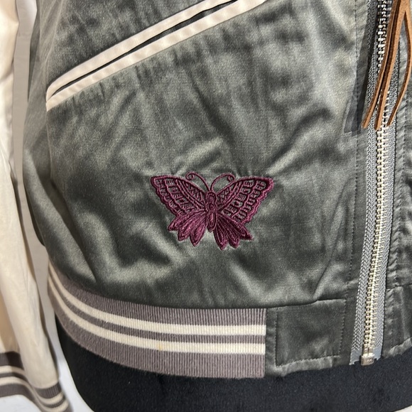 ODD MOLLY 584 Big bomber jacket. Satin. Two colored with gorgeous embroidery. - Picture 4 of 12